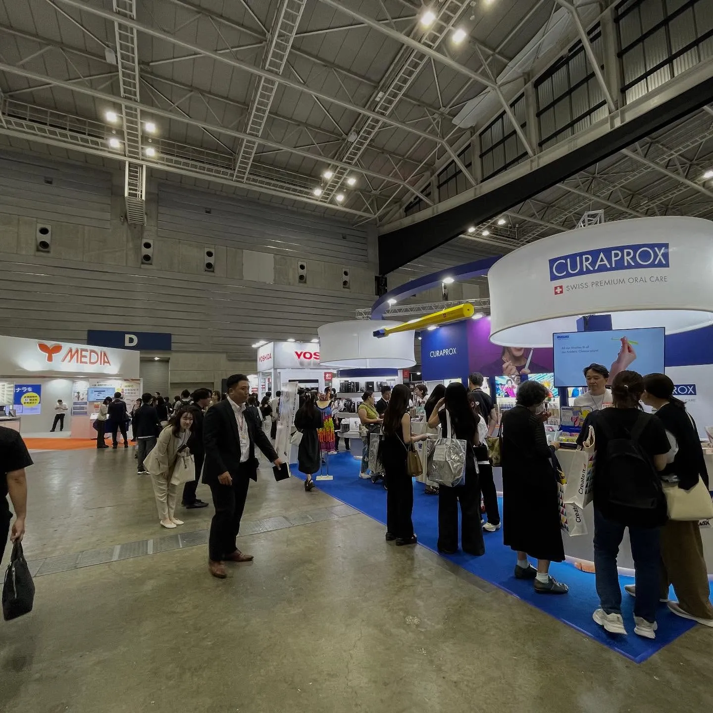 先日、横浜で開催されたデンタルショーに日曜日に行ってきました...
