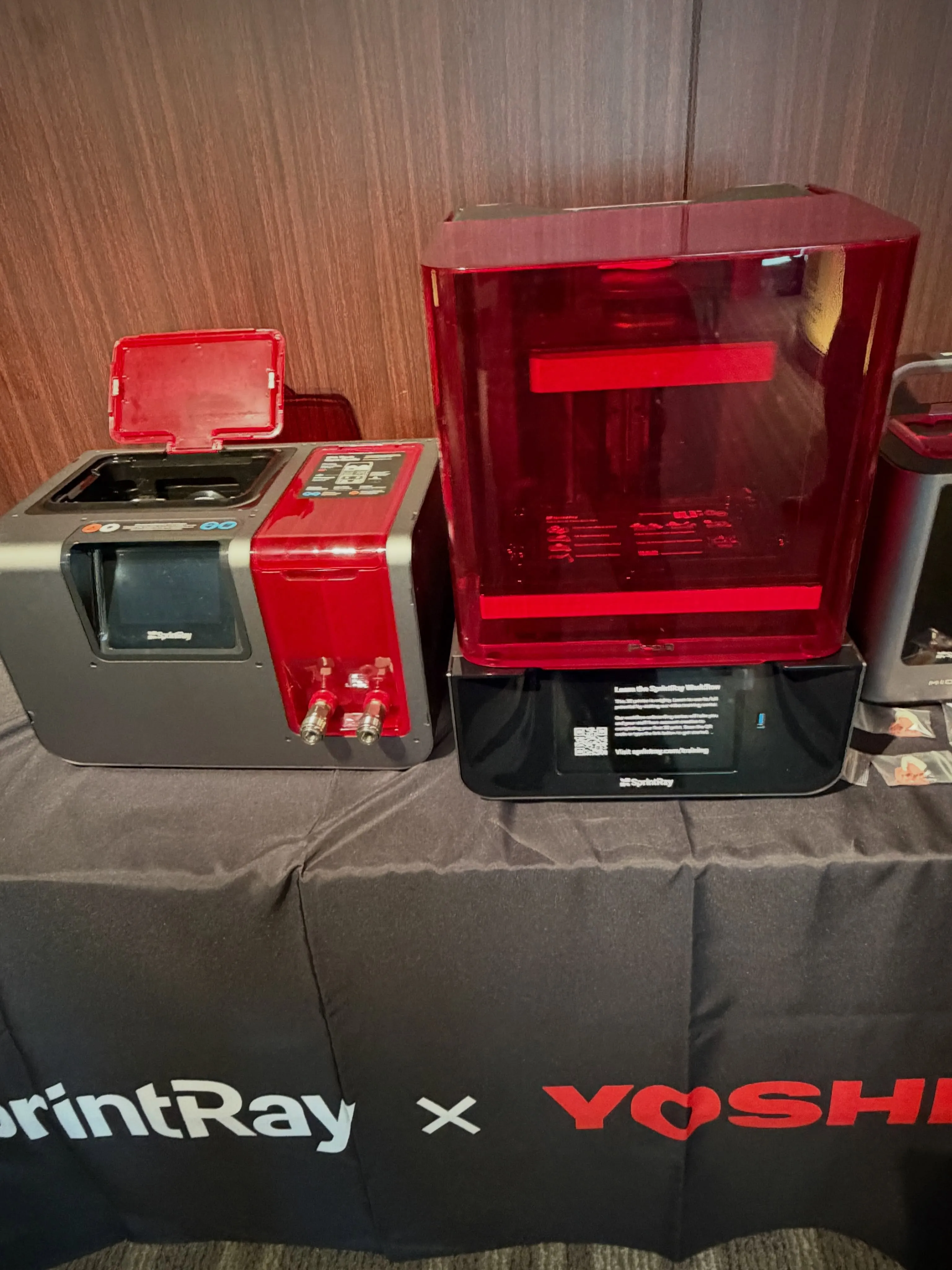私たちは先日、昨年に引き続き3Dプリンターを使用した最新の歯...